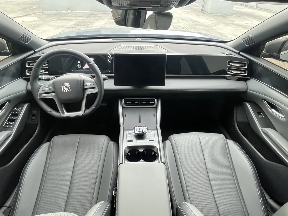 BYD Qin L DM Qin L DM 2025 DM-i 80KM Intelligent Driving Edition 2025 — thumbnail 3