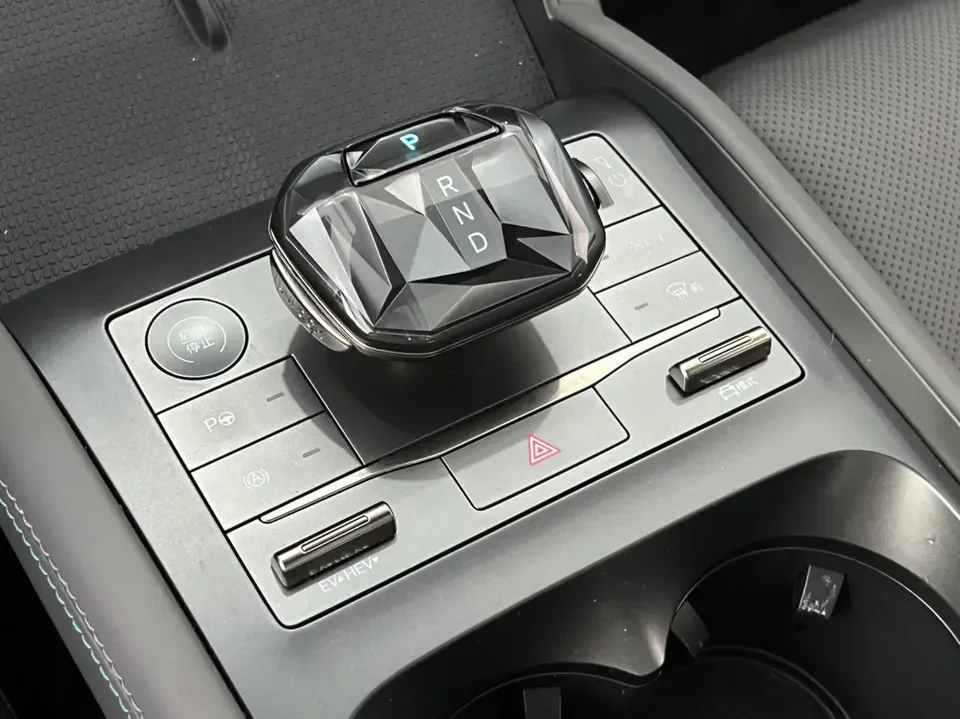 BYD Qin L DM Qin L DM 2025 Intelligent Driving Edition DM-i 120KM Leading Edition 2025 — thumbnail 3
