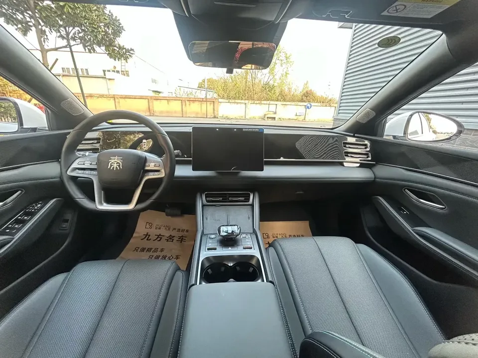 BYD Qin L DM Qin L DM 2025 DM-i 120KM Intelligent Driving Edition 2025 — миниатюра 3