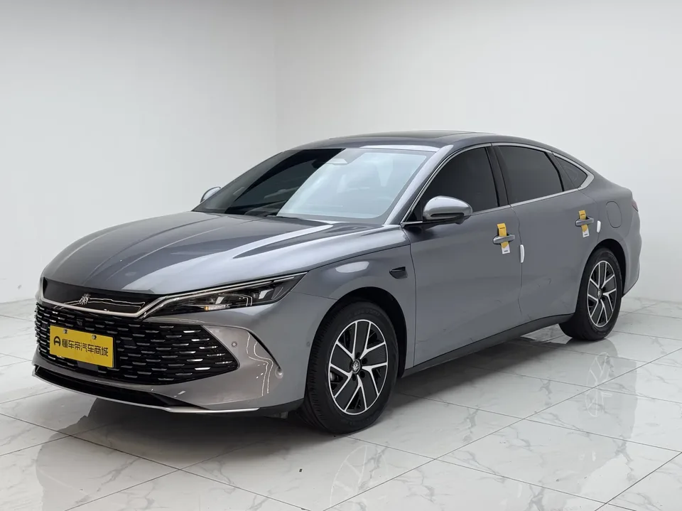 BYD Qin L DM Qin L DM 2025 Intelligent Driving Edition DM-i 120KM Leading Edition 2025 — photo 1, buy with delivery to Moscow