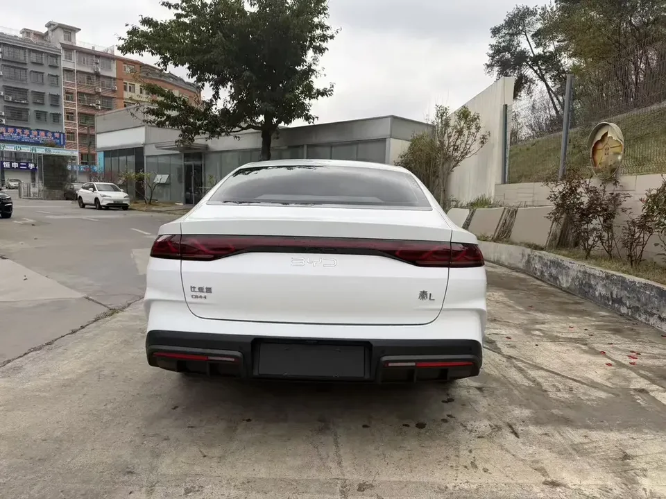 BYD Qin L DM Qin L DM 2024 DM-i 80KM Leading Type 2025 — thumbnail 2