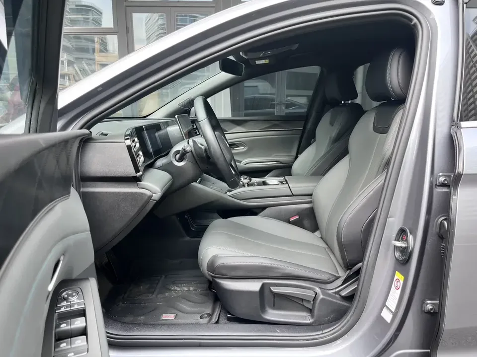 BYD Qin L DM Qin L DM 2025 Intelligent Driving Edition DM-i 80KM Leading Edition 2025 — thumbnail 3