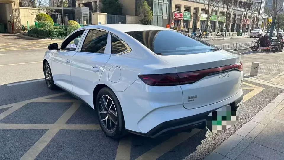 BYD Qin L DM Qin L DM 2024 DM-i 80KM Beyond 2024 — thumbnail 4