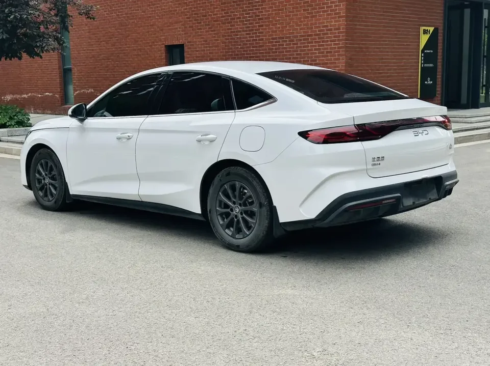BYD Qin L DM Qin L DM 2024 DM-i 80KM Leading Type 2024 — thumbnail 2