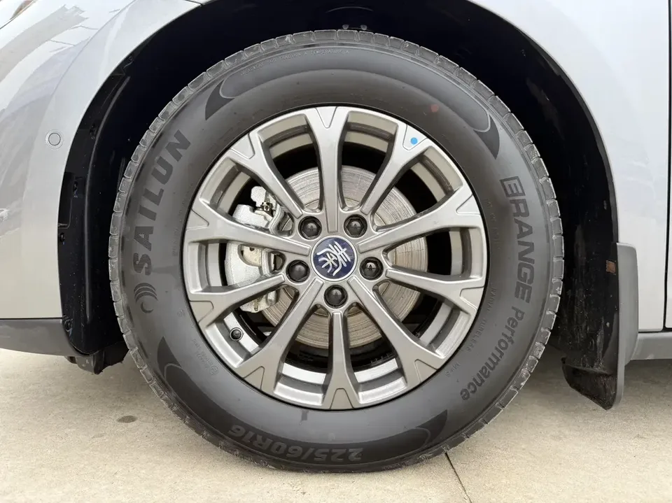 BYD Qin L DM Qin L DM 2025 Intelligent Driving Edition DM-i 80KM Leading Edition 2025 — thumbnail 4