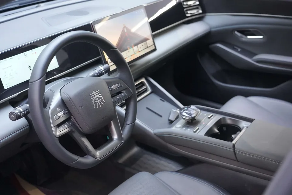BYD Qin L DM Qin L DM 2025 Intelligent Driving Edition DM-i 80KM Leading Edition 2025 — thumbnail 4