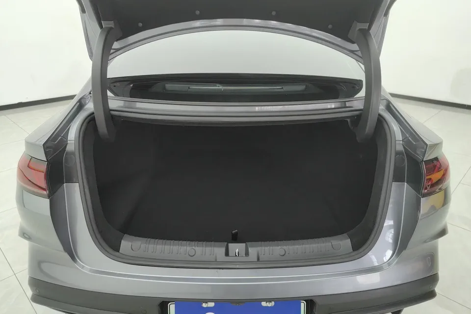 BYD Qin L DM Qin L DM 2024 DM-i 80KM Leading Type 2025 — thumbnail 5