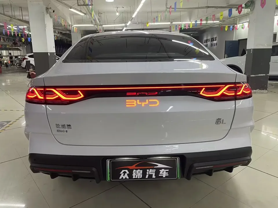 BYD Qin L DM Qin L DM 2024 DM-i 120KM Leading Type 2024 — thumbnail 2