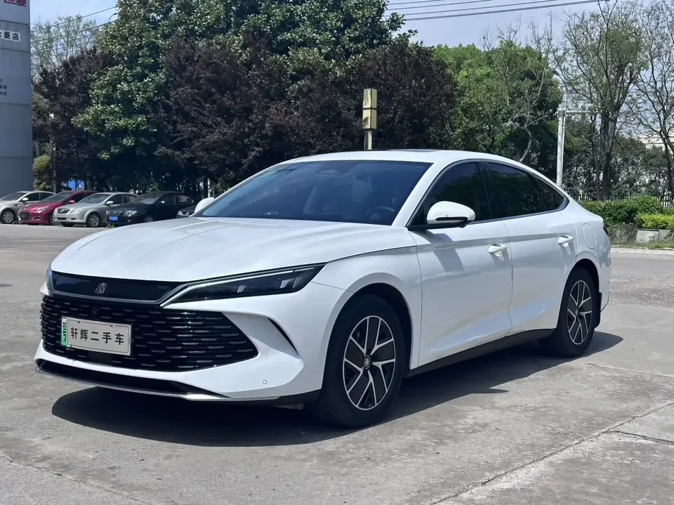 BYD Qin L DM Qin L DM 2024 DM-i 120KM Beyond 2024 — photo 1, buy with delivery to Moscow