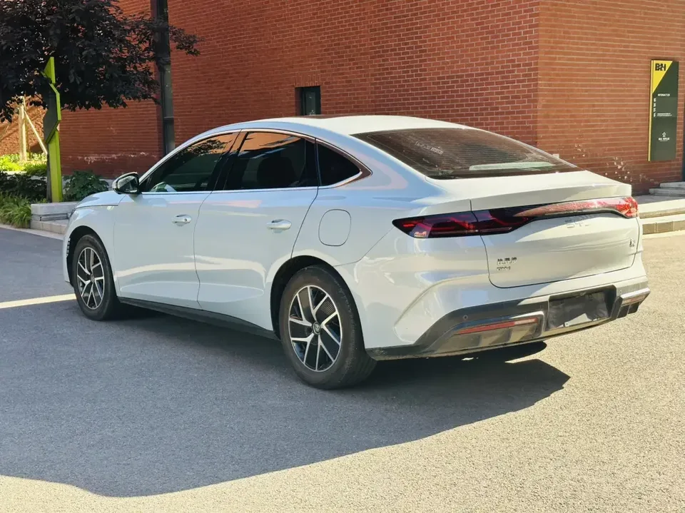 BYD Qin L DM Qin L DM 2024 DM-i 120KM Leading Type 2024 — thumbnail 2