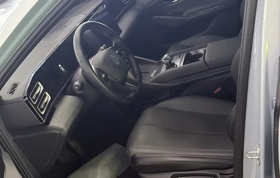 BYD Qin L DM Qin L DM 2024 DM-i 80KM Leading Type 2025 — thumbnail 4