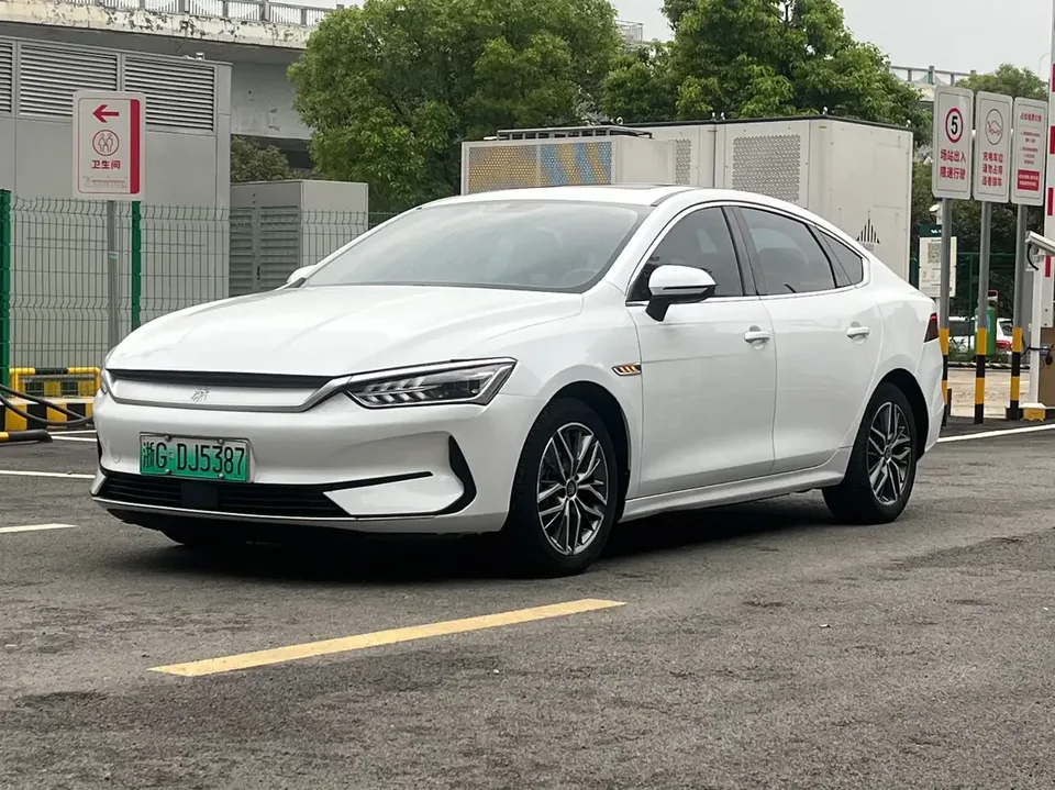 BYD Qin PLUS EV Qin PLUS EV 2021 500KM Luxury 2022 — photo 1, buy with delivery to Moscow
