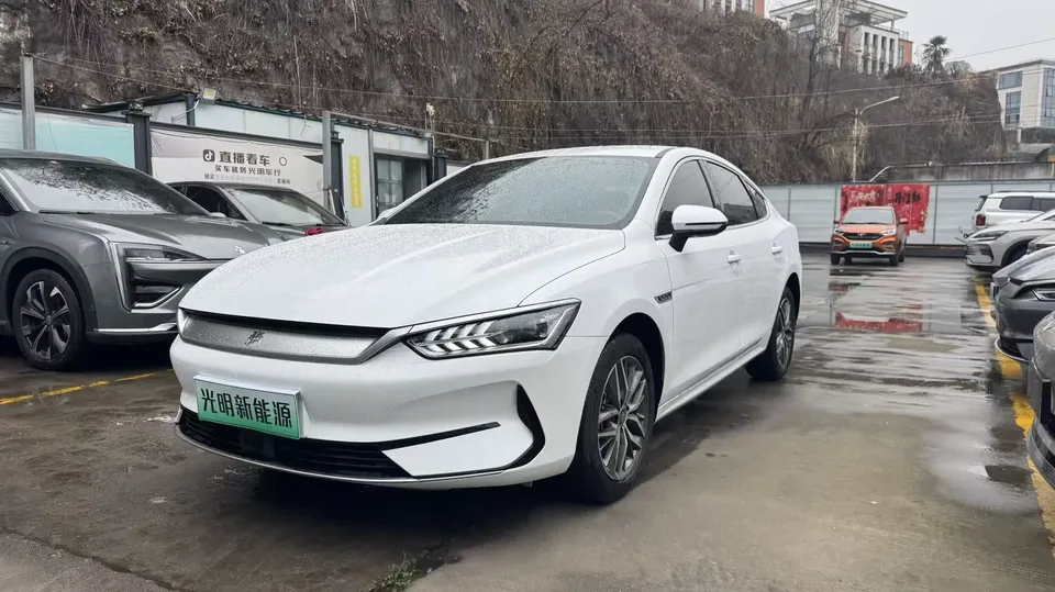 BYD Qin PLUS EV Qin PLUS EV 2023 Champion Edition 420KM Leading Type 2024 — photo 1, buy with delivery to Moscow