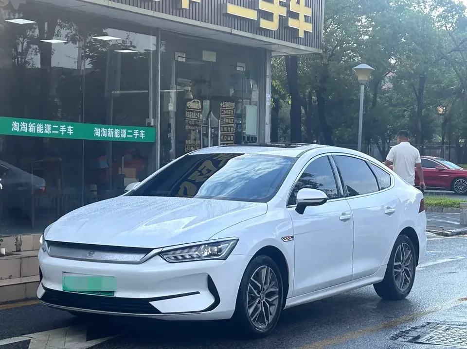 BYD Qin PLUS EV Qin PLUS EV 2021 500KM Luxury 2025 — photo 1, buy with delivery to Moscow