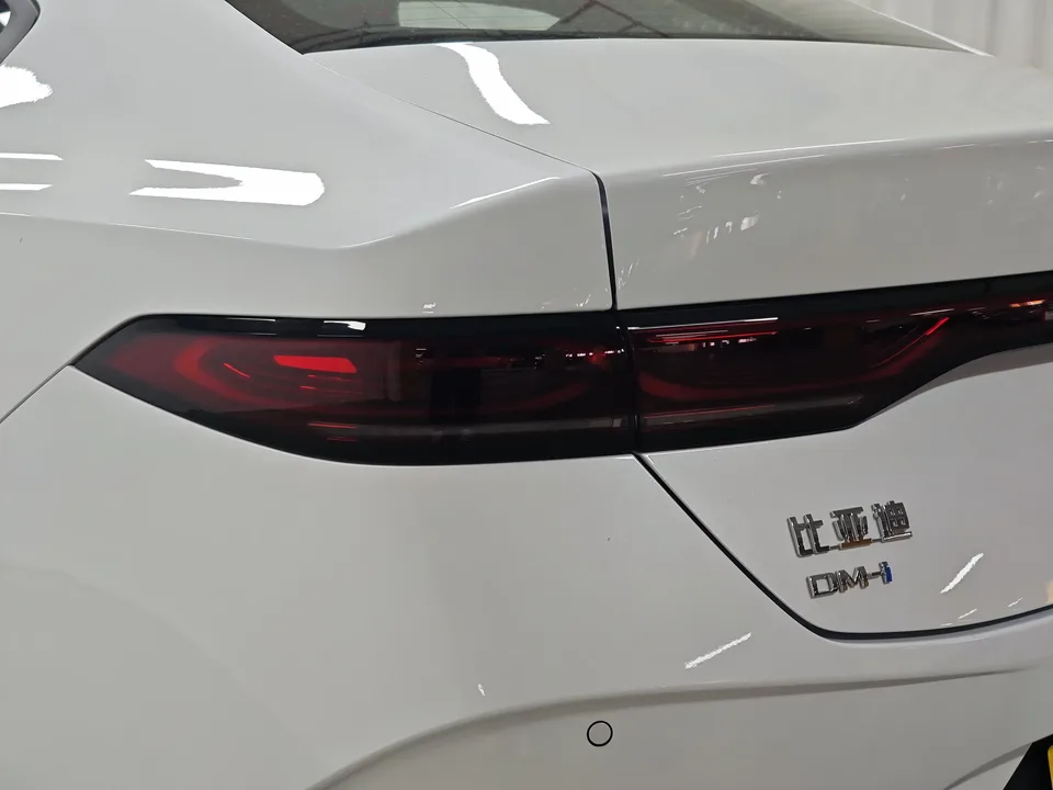 BYD Qin PLUS DM Qin PLUS DM 2025 DM-i Intelligent Driving Version 128KM Progressive 2026 — thumbnail 4