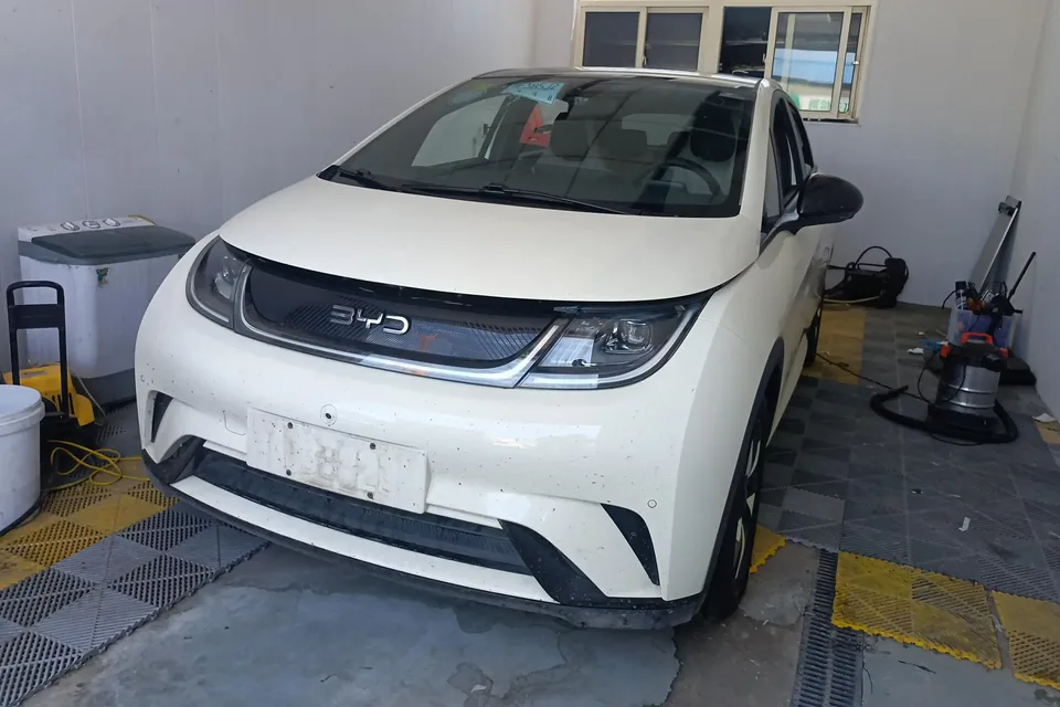 BYD Dolphin dolphin 2024 Honor Edition 420km Fashion Edition 2024 — photo 1, buy with delivery to Moscow