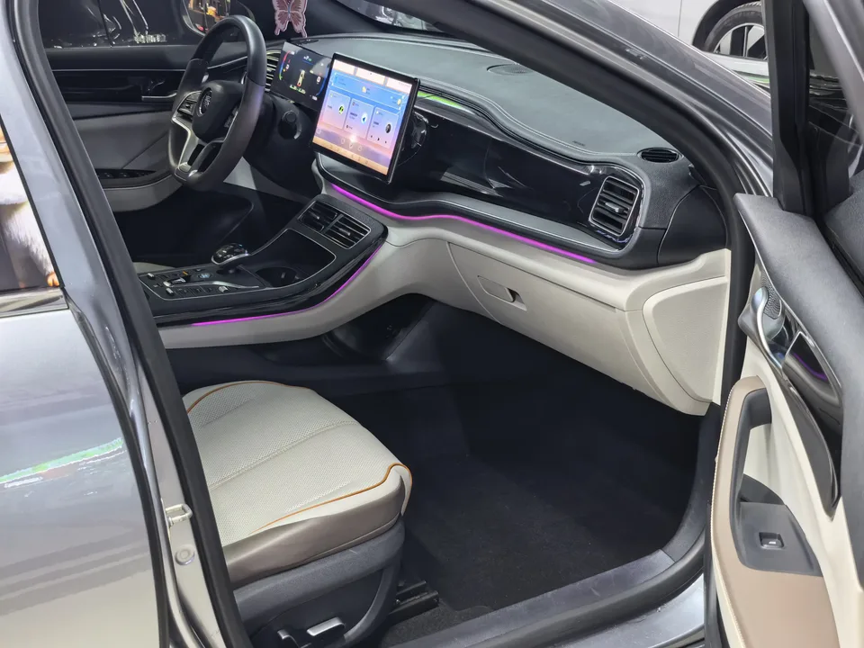 BYD Qin PLUS DM Qin PLUS DM 2023 DM-i Champion Edition 120KM Excellence 2023 — thumbnail 3