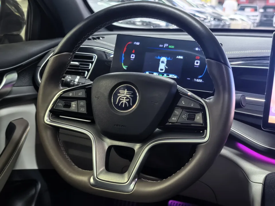 BYD Qin PLUS DM Qin PLUS DM 2023 DM-i Champion Edition 120KM Excellence 2023 — thumbnail 4