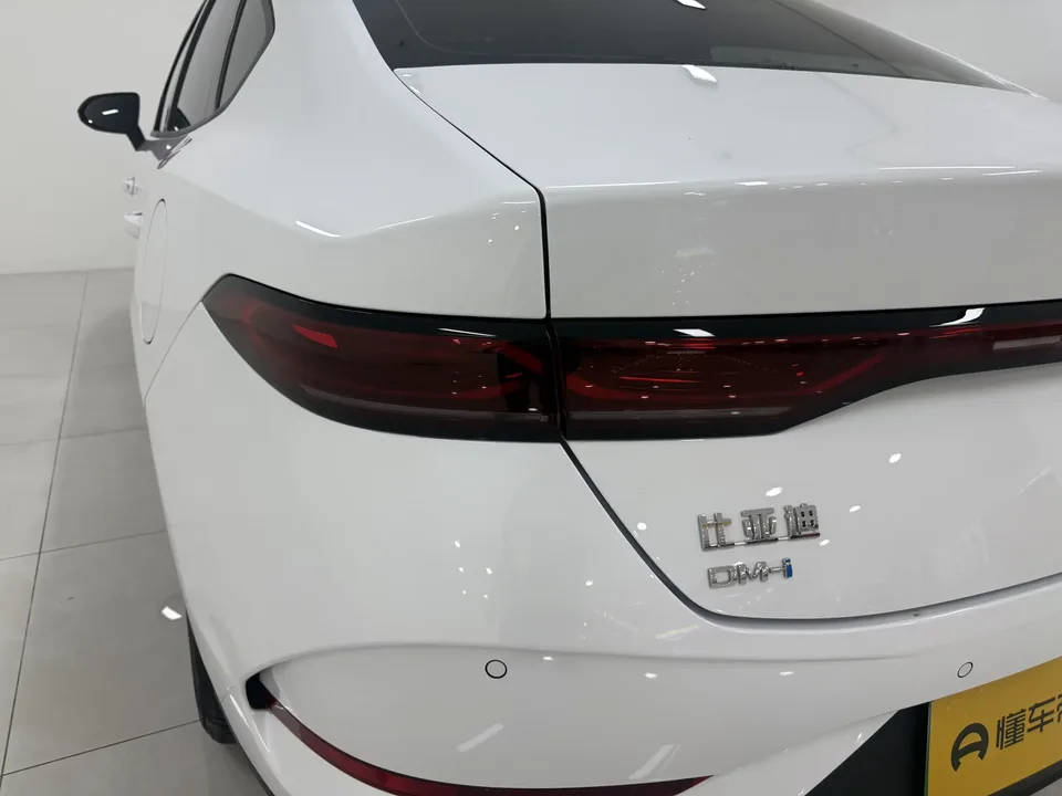 BYD Qin PLUS DM Qin PLUS DM 2025 DM-i Intelligent Driving Version 128KM Progressive 2026 — thumbnail 4