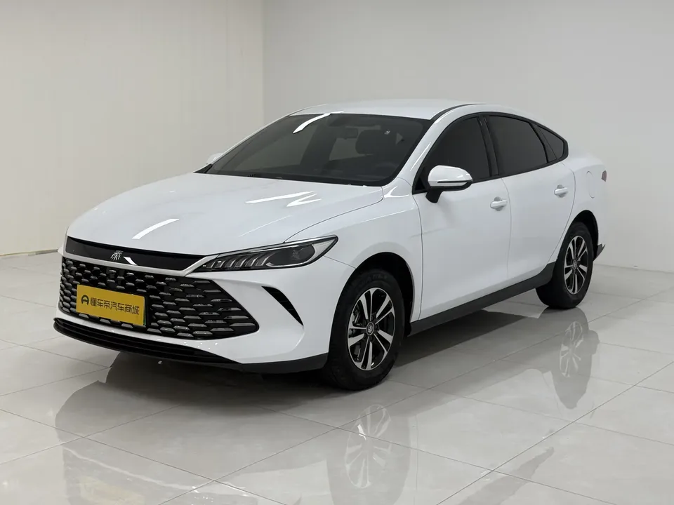 BYD Qin PLUS DM Qin PLUS DM 2025 DM-i Intelligent Driving Version 128KM Progressive 2026 — photo 1, buy with delivery to Moscow