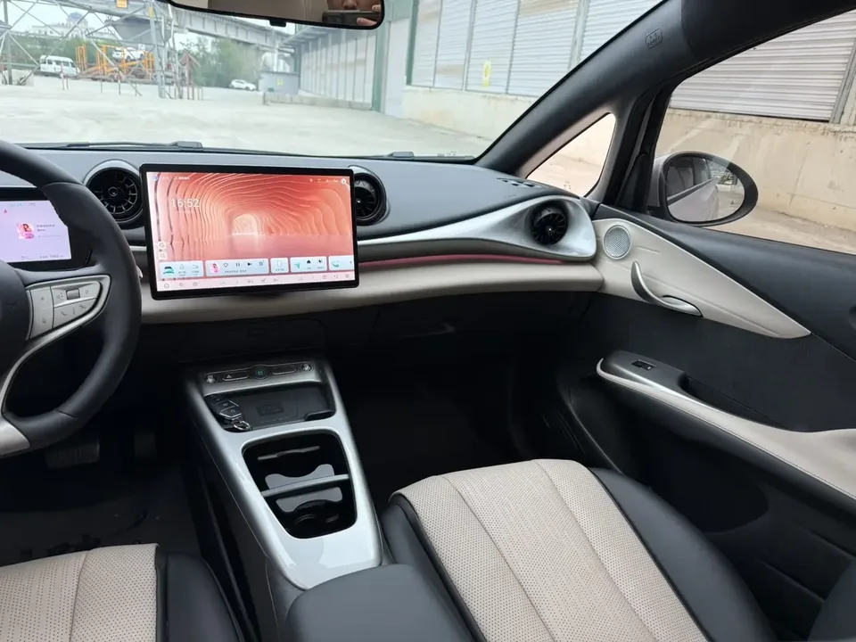 BYD Dolphin dolphin 2025 Smart Driving Edition 410KM Fashion Edition 2025 — миниатюра 3