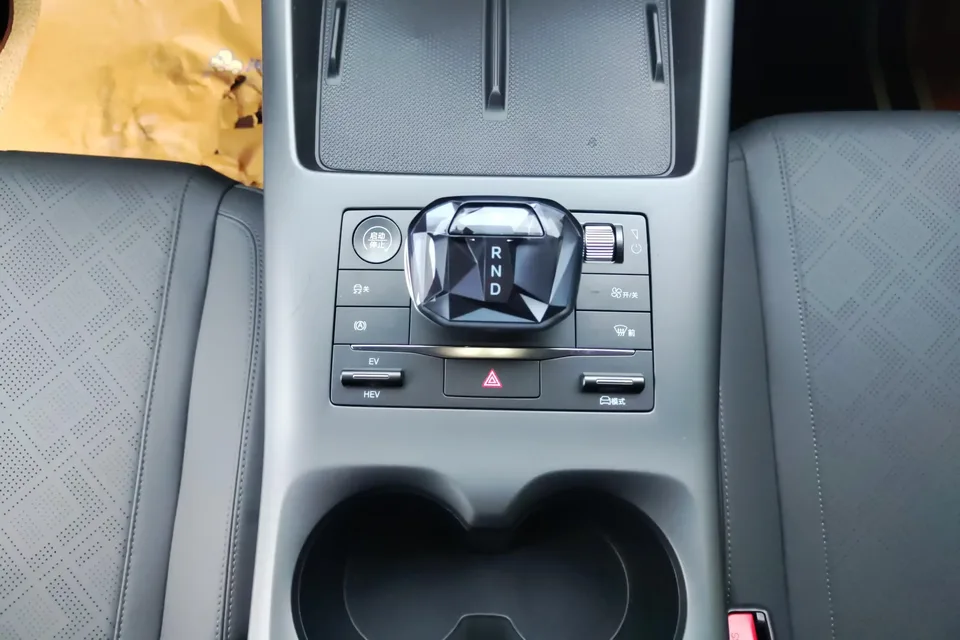 BYD Qin PLUS DM Qin PLUS DM 2025 DM-i 55KM Intelligent Driving Edition Leading Edition 2025 — thumbnail 3