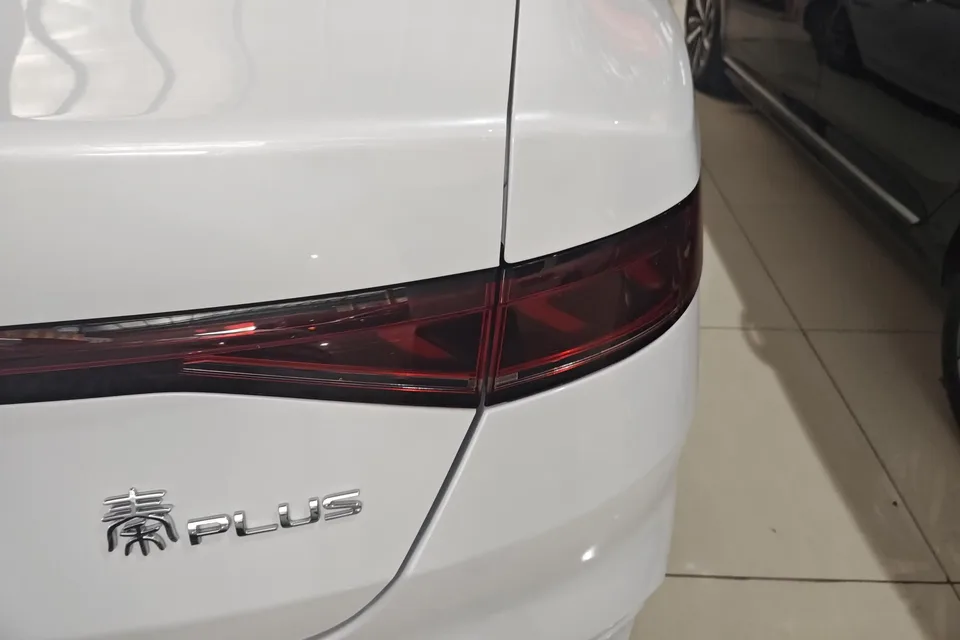 BYD Qin PLUS DM Qin PLUS DM 2024 Honor Edition DM-i 55KM Leading Edition 2024 — thumbnail 2