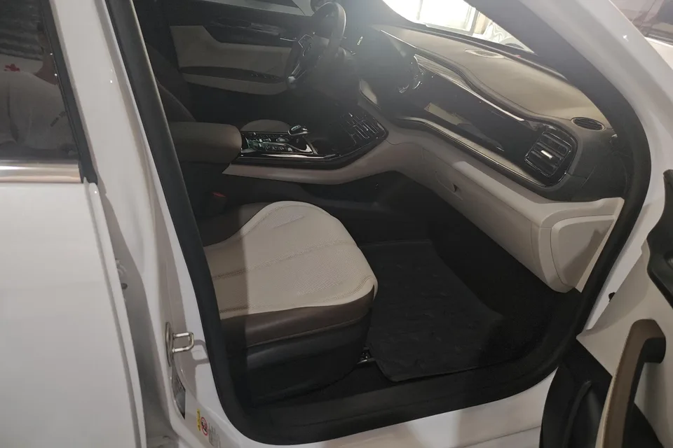 BYD Qin PLUS DM Qin PLUS DM 2024 Honor Edition DM-i 55KM Leading Edition 2024 — thumbnail 3