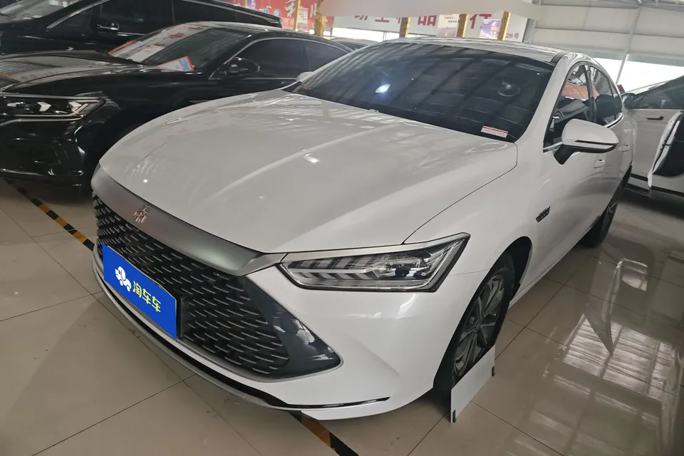 BYD Qin PLUS DM Qin PLUS DM 2024 Honor Edition DM-i 55KM Leading Edition 2024 — photo 1, buy with delivery to Moscow