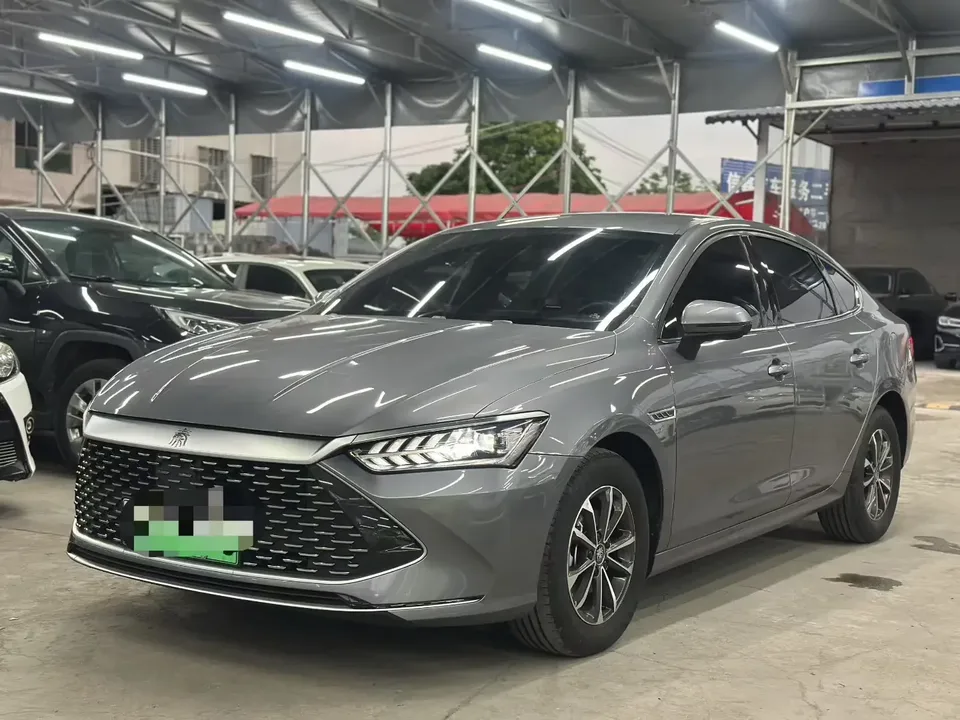 BYD Qin PLUS DM Qin PLUS DM 2023 DM-i Champion Edition 55KM Leading Type 2023 — photo 1, buy with delivery to Moscow