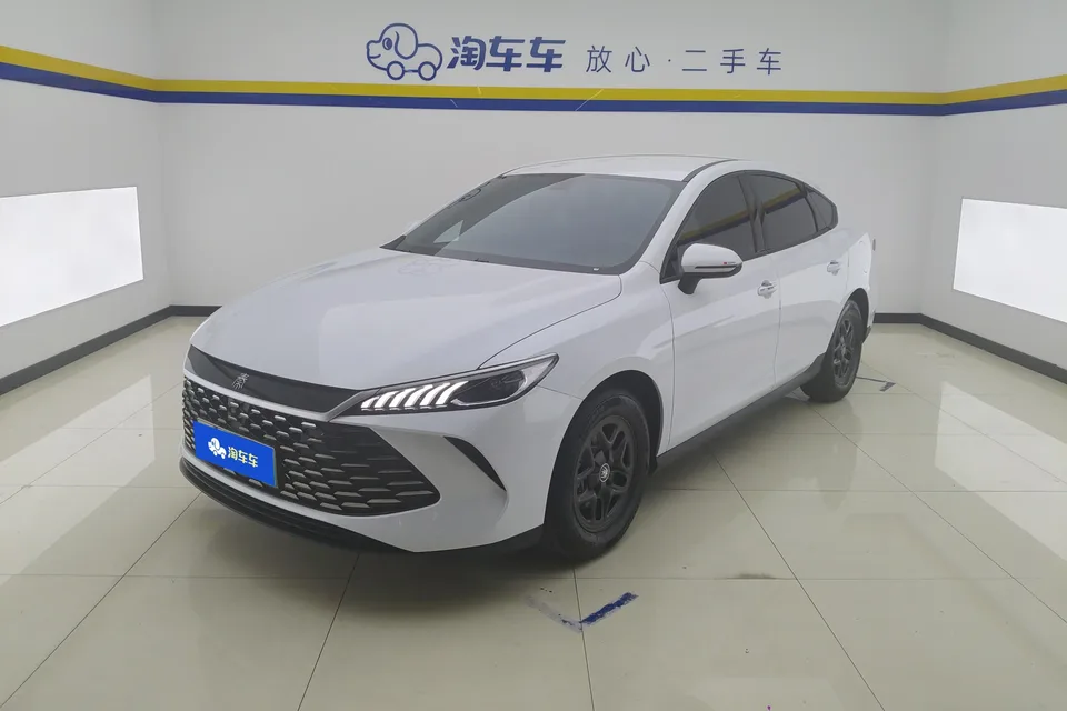 BYD Qin PLUS DM Qin PLUS DM 2025 DM-i 55KM Intelligent Driving Edition Leading Edition 2025 — photo 1, buy with delivery to Moscow
