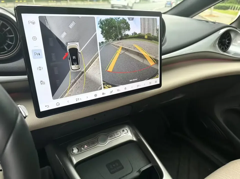 BYD Dolphin dolphin 2025 Smart Driving Edition 410KM Fashion Edition 2025 — thumbnail 4