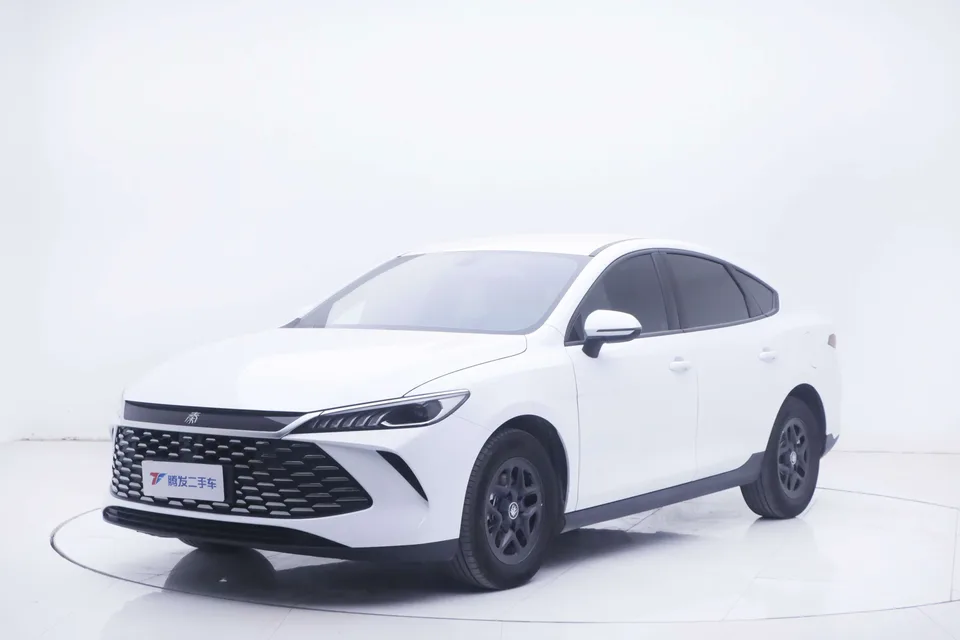 BYD Qin PLUS DM Qin PLUS DM 2025 DM-i 55KM Intelligent Driving Edition Leading Edition 2025 — photo 1, buy with delivery to Moscow