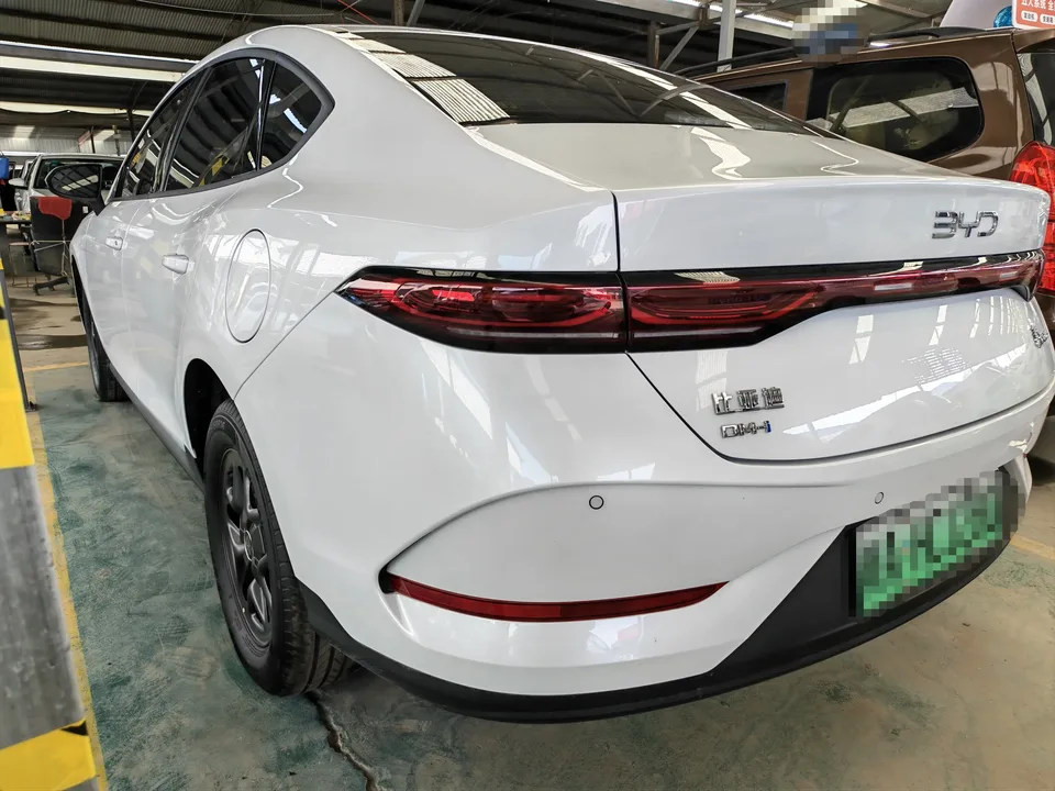 BYD Qin PLUS DM Qin PLUS DM 2025 DM-i Intelligent Driving Version 128KM Progressive 2026 — thumbnail 4