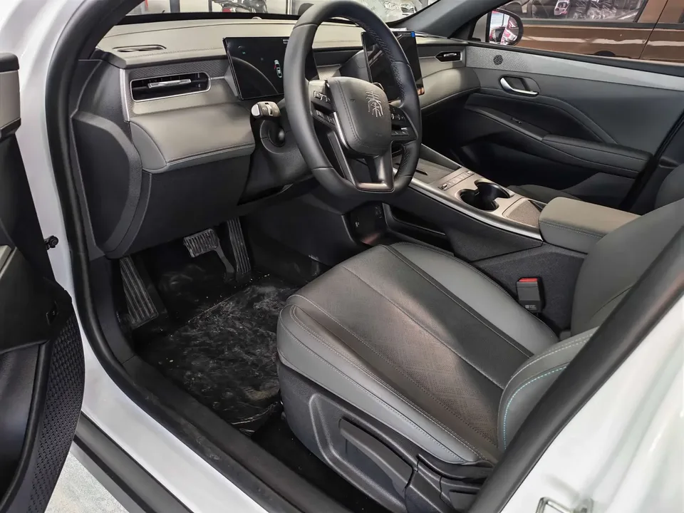 BYD Qin PLUS DM Qin PLUS DM 2025 DM-i Intelligent Driving Version 128KM Progressive 2026 — thumbnail 5