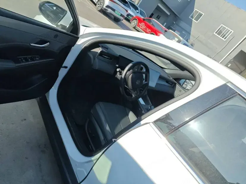 BYD Qin PLUS DM Qin PLUS DM 2025 DM-i 120KM Intelligent Driving Edition 2025 — thumbnail 2