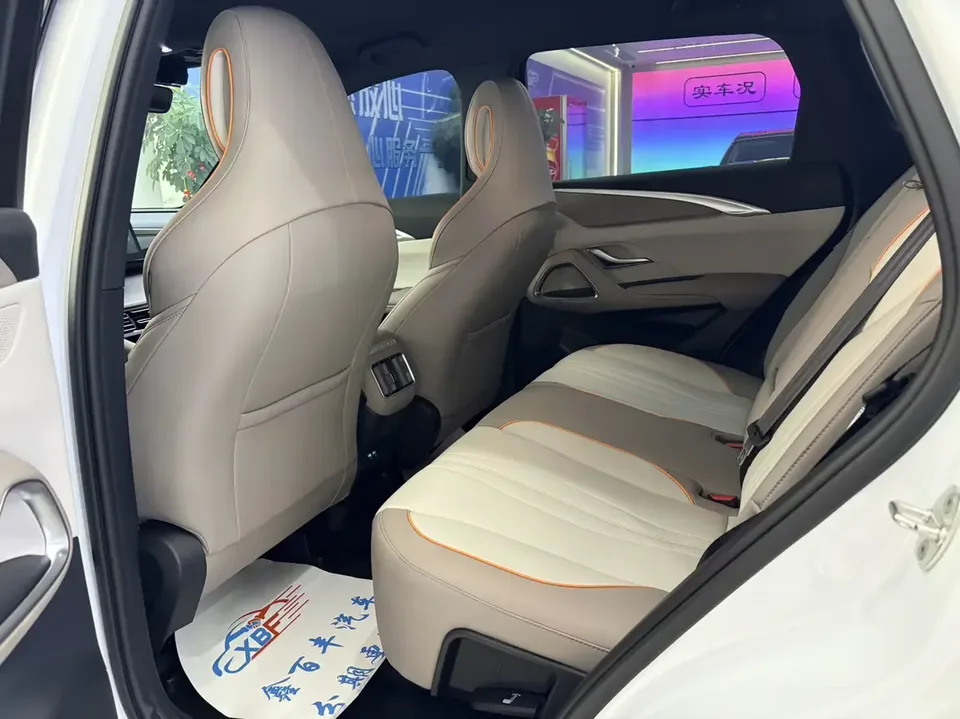 BYD Song Pro DM Song Pro DM 2024 DM-i Honor Edition 71km Pilot Edition 2025 — thumbnail 4