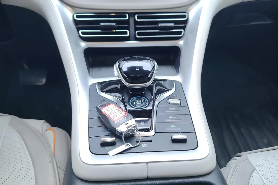 BYD Song Pro DM Song Pro DM 2024 DM-i Honor Edition 71km Pilot Edition 2024 — thumbnail 4