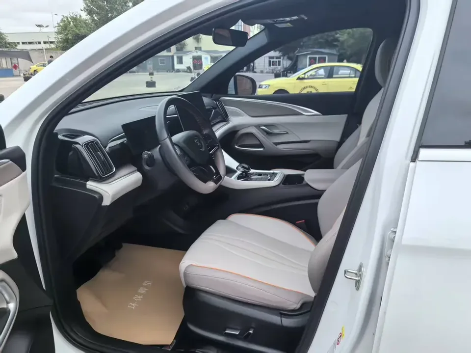 BYD Song Pro DM Song Pro DM 2024 DM-i Glory Edition 71km Surpassing Type 2024 — thumbnail 3