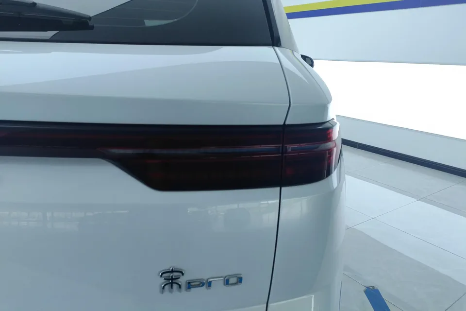 BYD Song Pro DM Song Pro DM 2024 DM-i Honor Edition 71km Pilot Edition 2024 — миниатюра 2