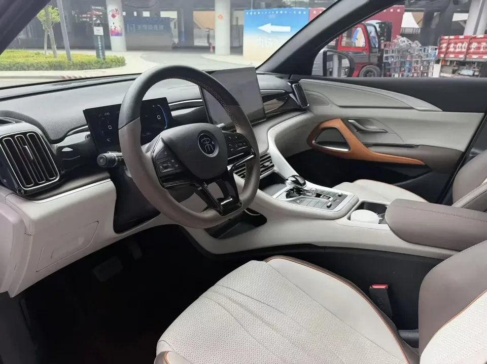 BYD Song Pro DM Song Pro DM 2022 DM-i 51km Luxury 2022 — миниатюра 3