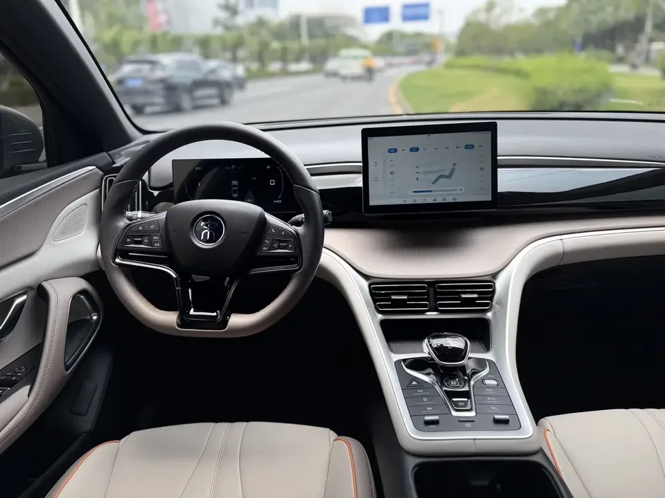 BYD Song Pro DM Song Pro DM 2024 DM-i Honor Edition 71km Pilot Edition 2025 — thumbnail 3