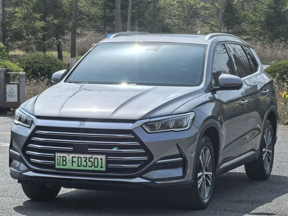 BYD Song Pro DM Song Pro DM 2022 DM-i 51km Premium 2023 — photo 1, buy with delivery to Moscow