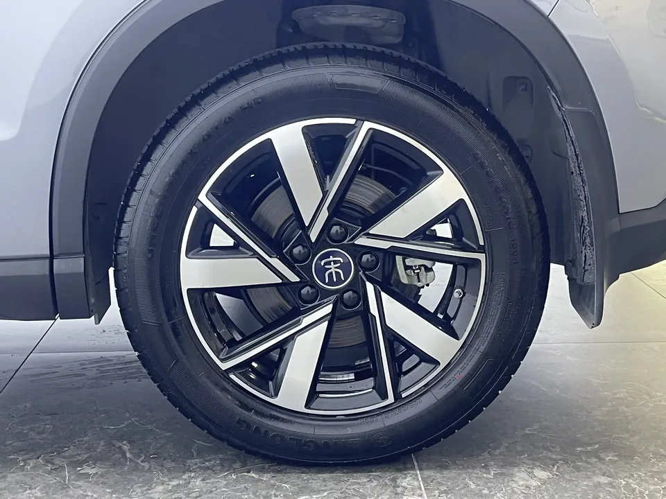 BYD Song Pro DM Song Pro DM 2024 DM-i Glory Edition 110km Surpassing Type 2024 — thumbnail 3