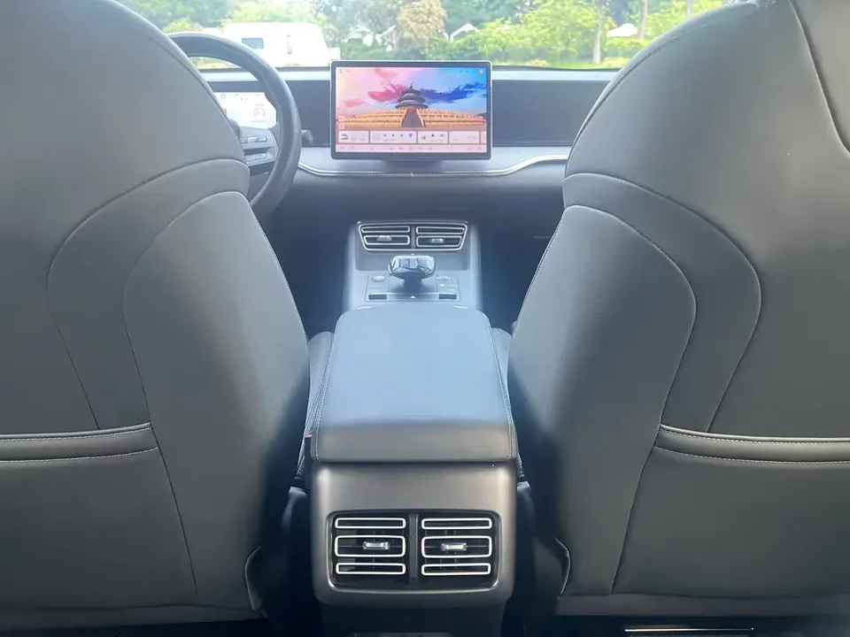 BYD Song Pro DM Song Pro DM 2025 Second generation intelligent driving version DM-i 75KM leading model 2025 — миниатюра 4