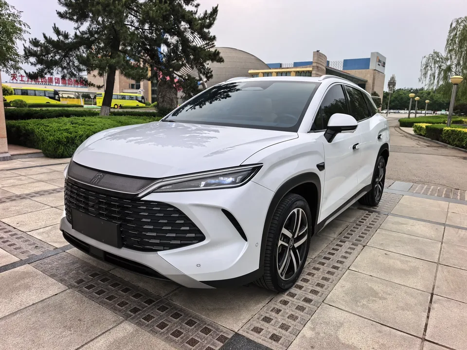 BYD Song L DM Song L DM 2025 DM-i 112KM Intelligent Driving Edition 2025 — photo 1, buy with delivery to Moscow