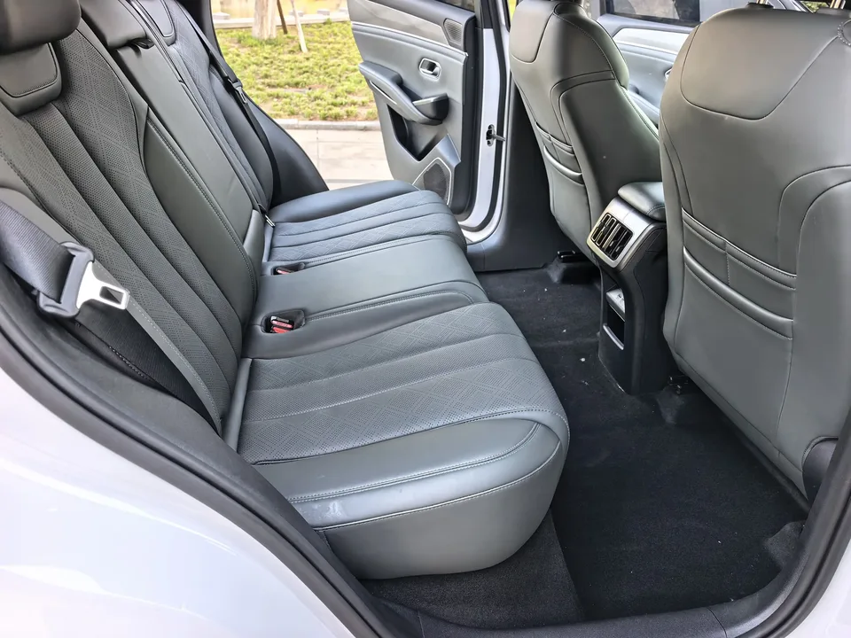 BYD Song L DM Song L DM 2025 Intelligent Driving Edition DM-i 112KM Leading Edition 2025 — thumbnail 3