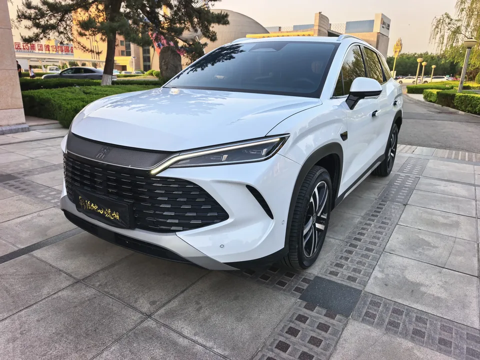 BYD Song L DM Song L DM 2025 Intelligent Driving Edition DM-i 112KM Leading Edition 2025 — photo 1, buy with delivery to Moscow