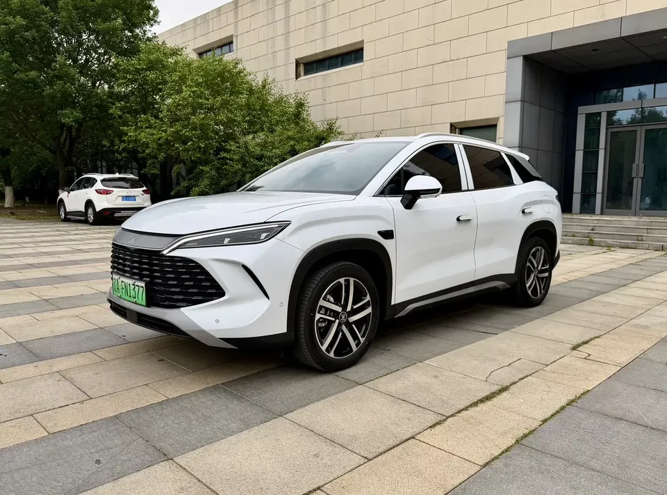 BYD Song L DM Song L DM 2025 Intelligent Driving Edition DM-i 112KM Leading Edition 2025 — photo 1, buy with delivery to Moscow