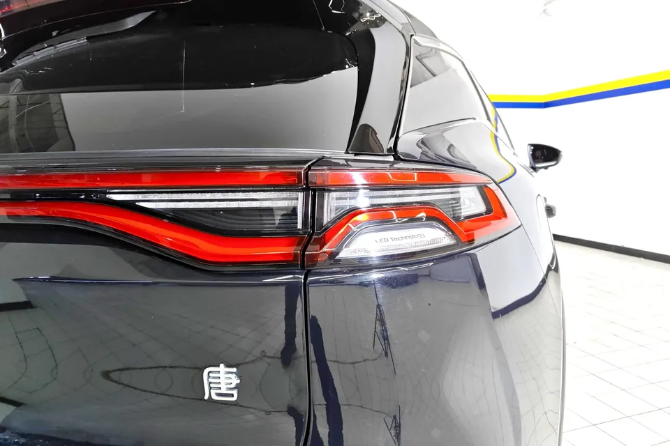 BYD Tang DM Tang DM 2023 DM-i Champion Edition 112KM Premium 2023 — thumbnail 2